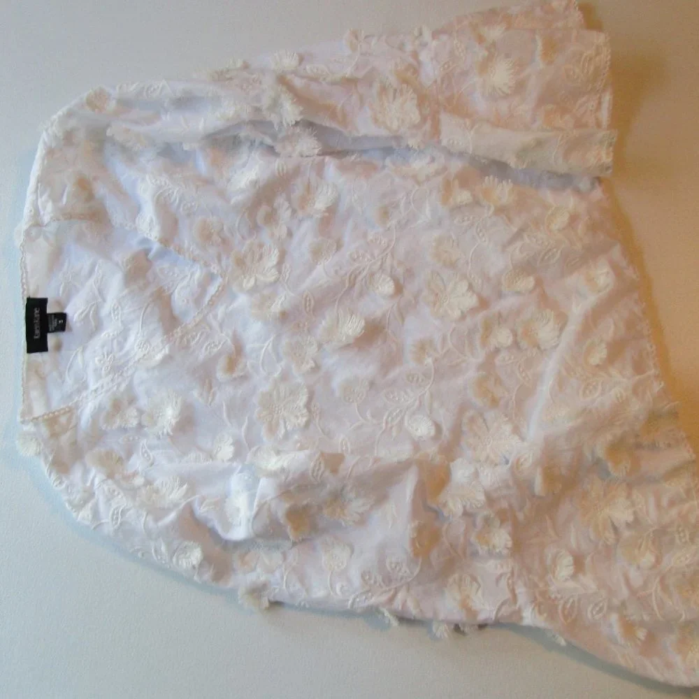 Karen Kane White Floral Blouse - Picture 7 of 11